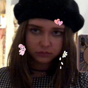 Meet your Posher, Farris